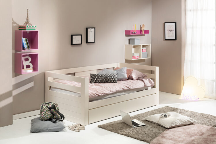 03_XKK4982-